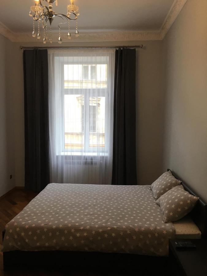 Apartment On Centre リヴィウ エクステリア 写真